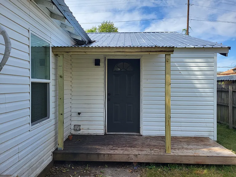 1000 N Poplar St #A — Photo 15