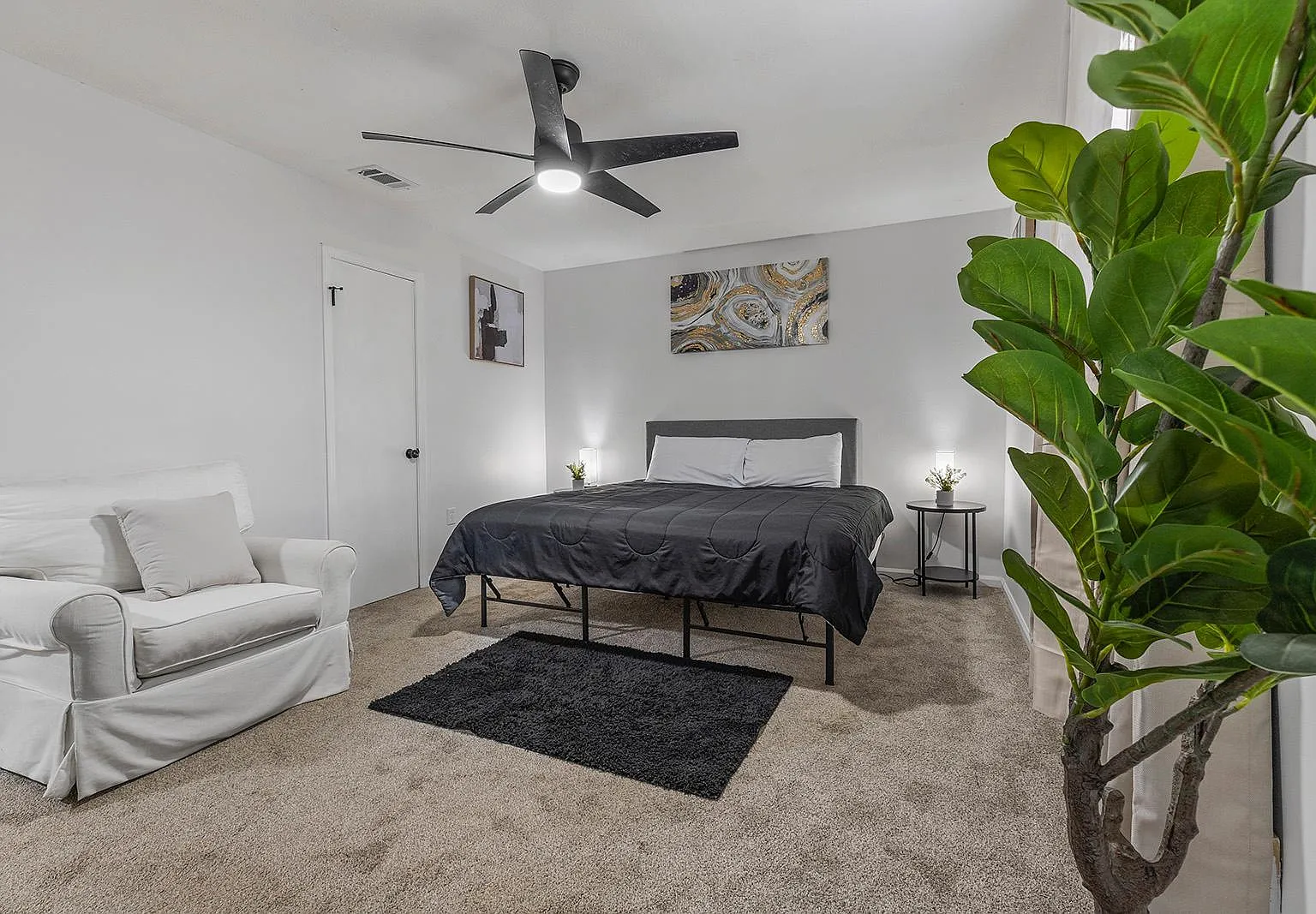 3 bed, 1248 sqft, $2,500 — Photo 1
