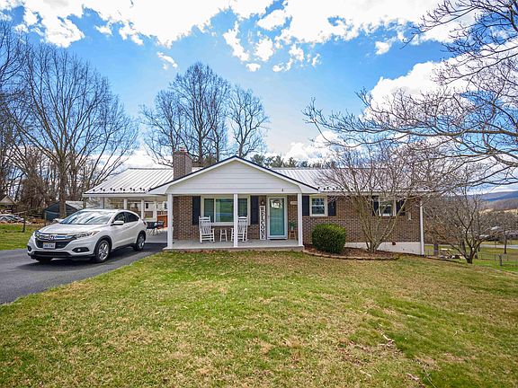 2nd image of 2510 Forest Hill Dr