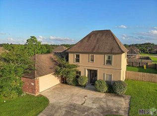 13706 Shady Hollow Dr, Denham Springs, LA 70726