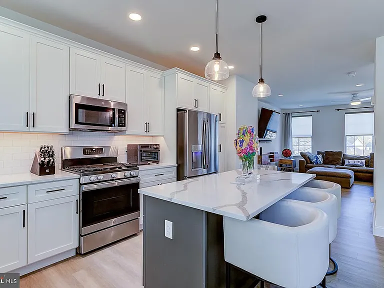 249 Grove View Dr — Photo 4
