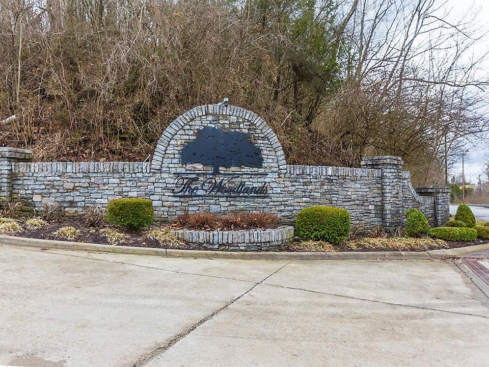 1st image of 700 Tamarack Ct