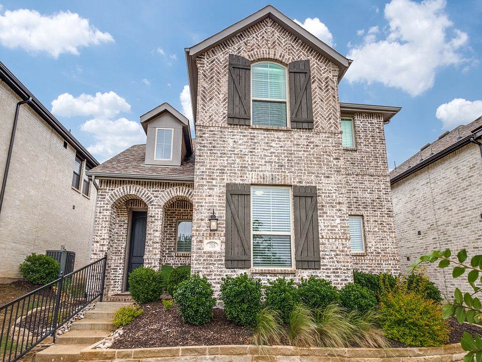 1st image of 2305 Elm Pl