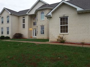 1361 Fountainhead Dr, Saint Louis, MO 63138