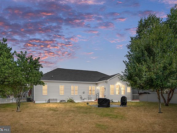 3rd image of 2703 Glendas Way