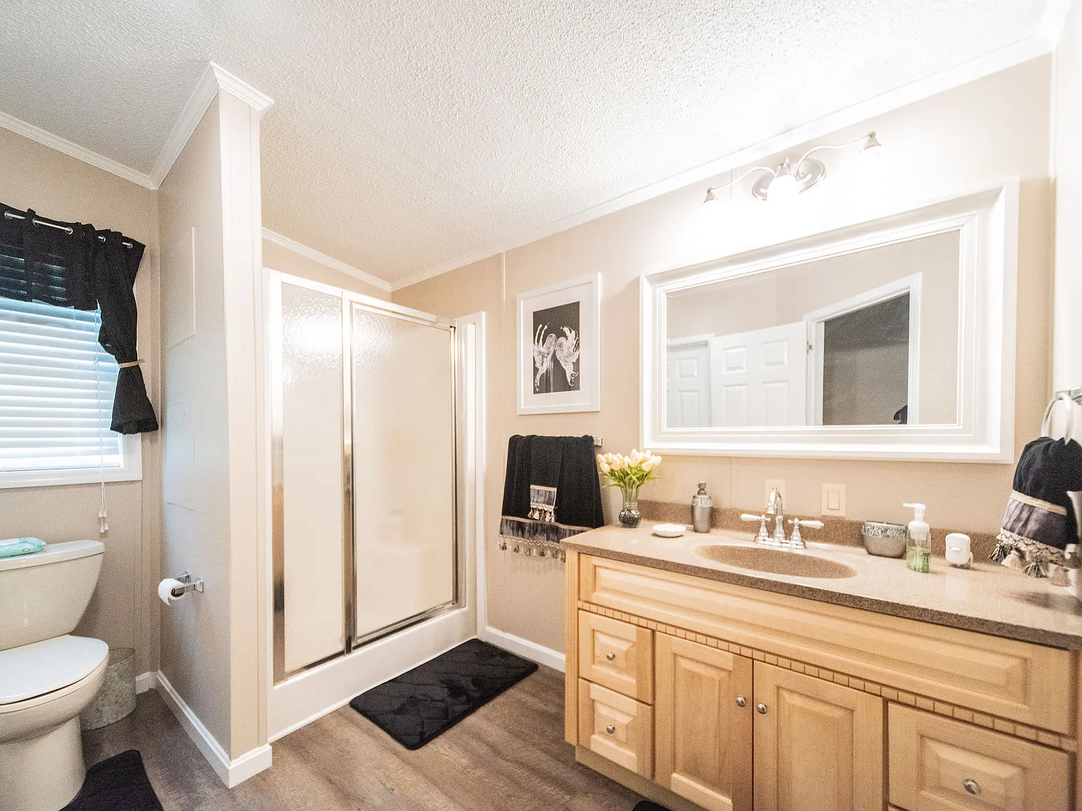 4 bed, 2128 sqft, $1,700 — Photo 3