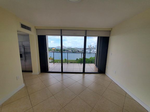 4th image of 801 N Venetian Dr #9021