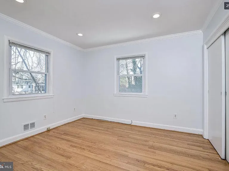 9913 Old Georgetown Rd — Photo 29