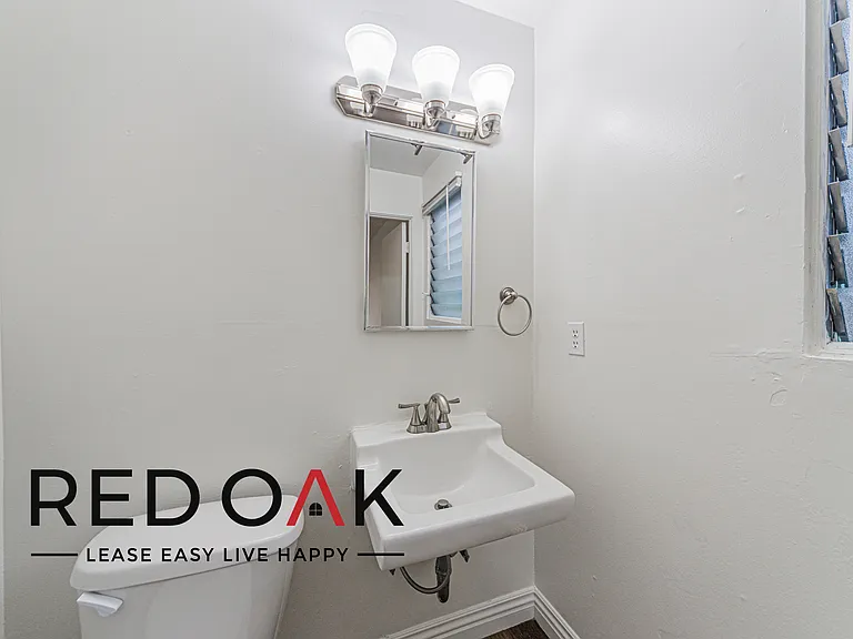 Kabir Apts (Montrose) — Photo 31