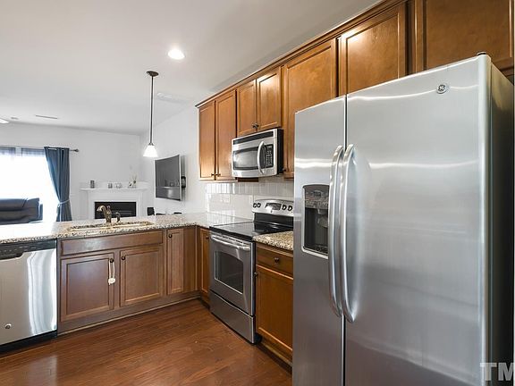 Kitchen - view 2