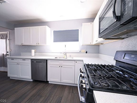 5th image of 550 Kristin Ln
