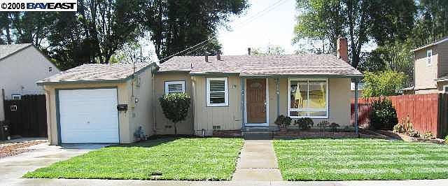 2nd image of 884 Mooney Ave