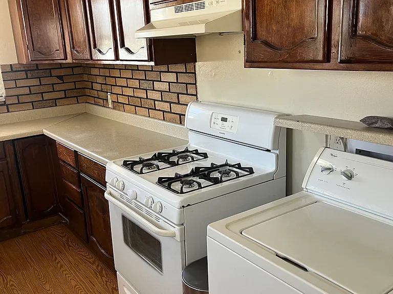 813 Wilmoore Dr SE — Photo 10