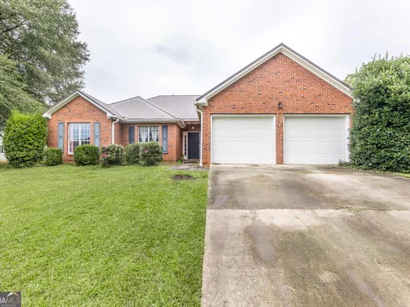 205 Woods Edge Way, Warner Robins, GA 31088