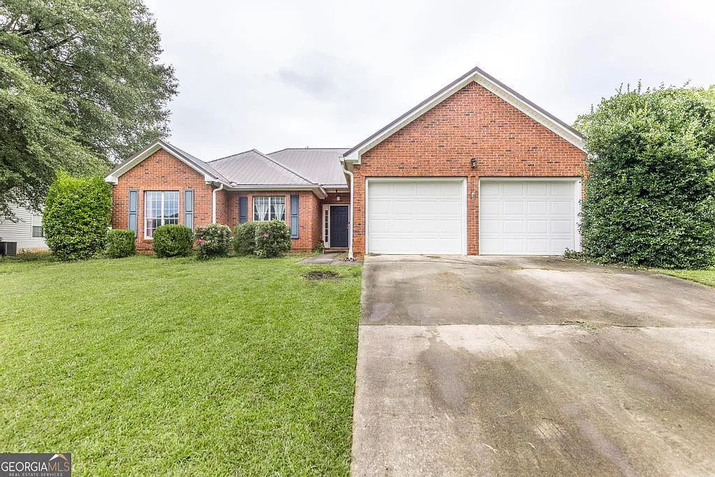 205 Woods Edge Way photo 1