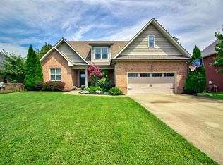 1050 Willow Cir, Clarksville, TN 37043