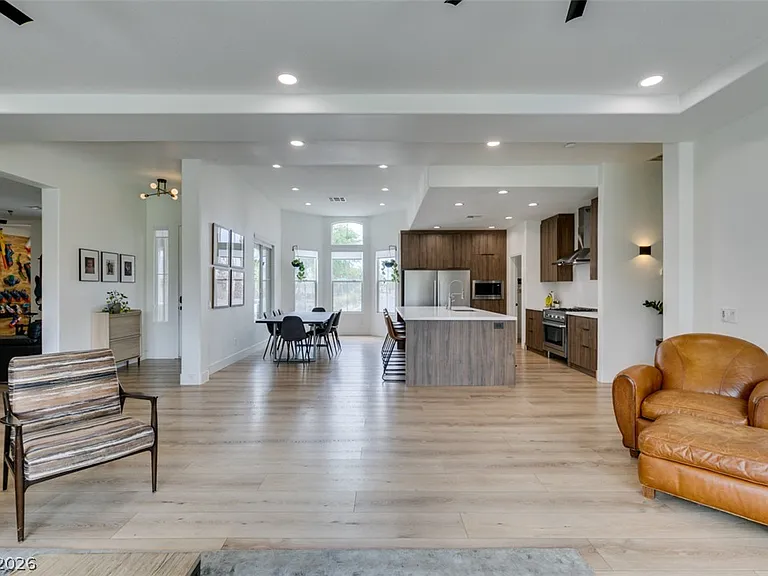 7210 Shallowford Ave — Photo 16
