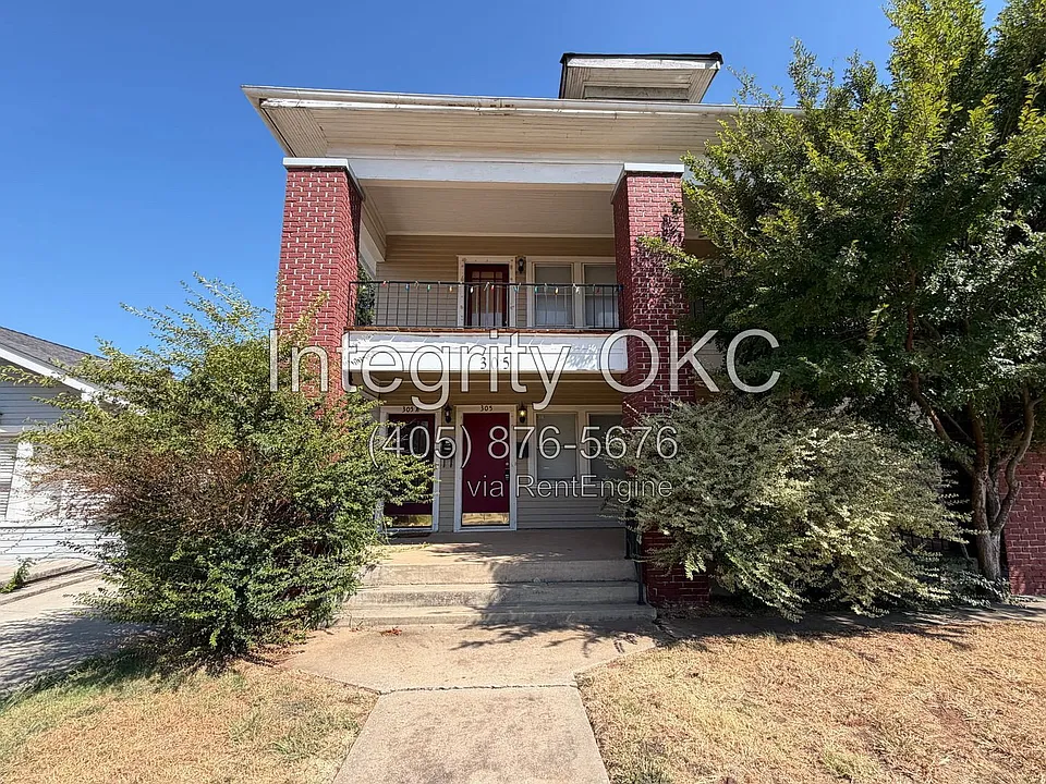305 NW 25th St