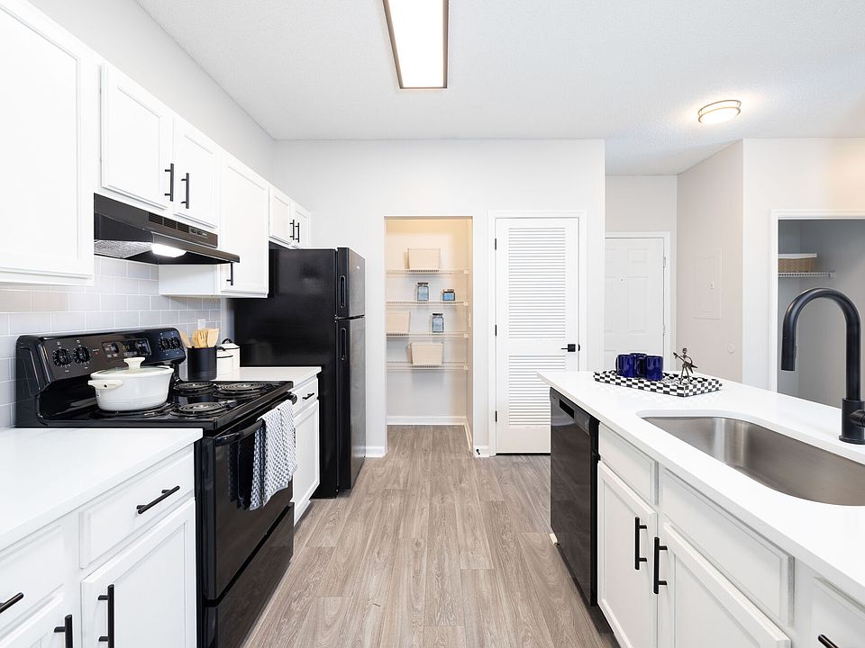 1st image of 6001 Thomaston Rd #301