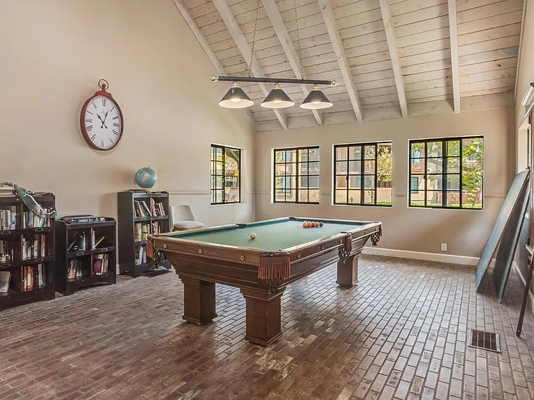 8880 Villa La Jolla Dr — Photo 23