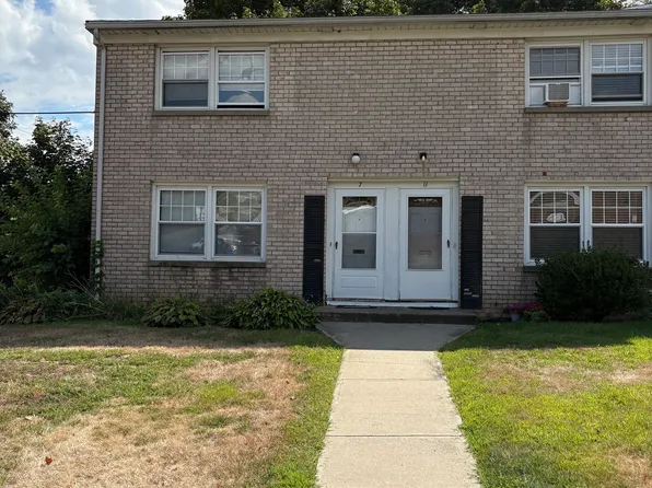 7 Stone Ridge Road, Bridgeport, CT 06606