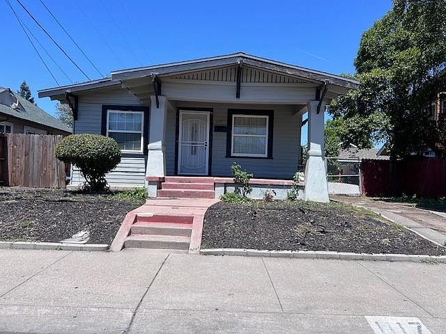 1st image of 1117 E College Ave