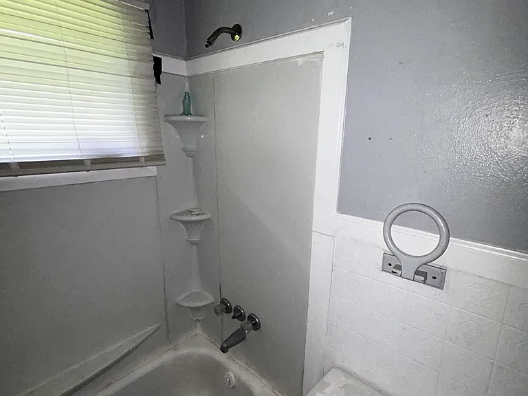 13 Drexel Dr — Photo 29