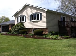 18928 Maple Ln, Saegertown, PA 16433