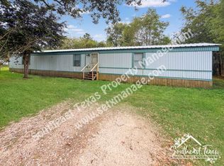 545 Oak St, Sour Lake, TX 77659