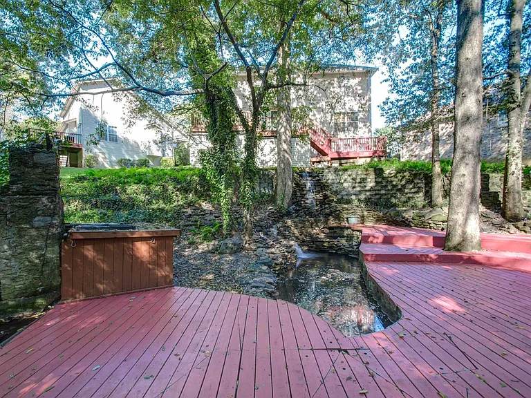 1036 Tonyawood Dr — Photo 5