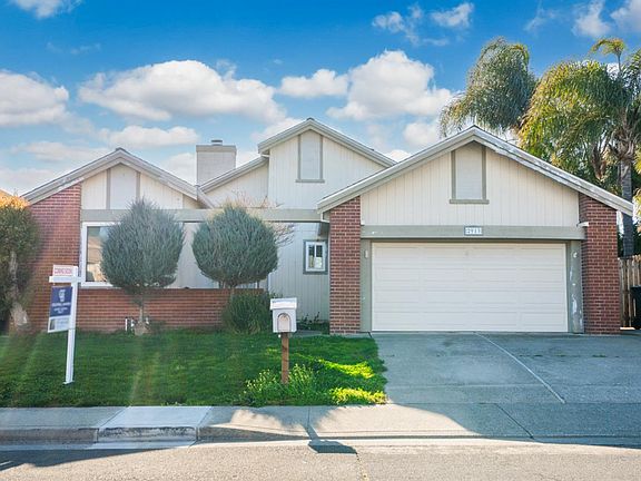 4th image of 2913 Balsam Court