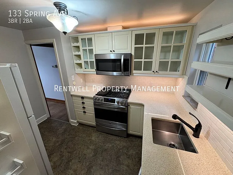 133 Spring Ave — Photo 10