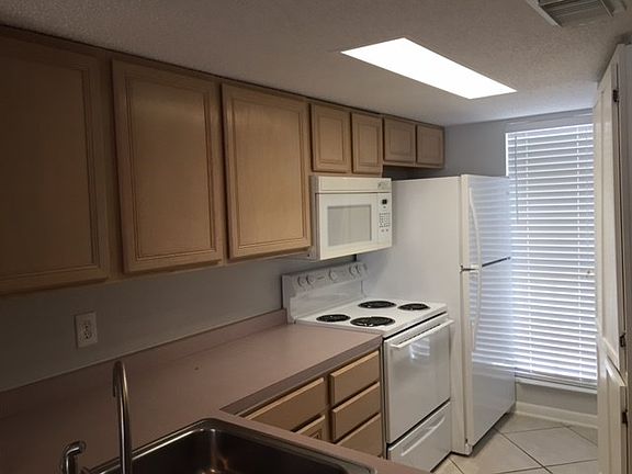 5th image of 2500 Manson Ave APT 316