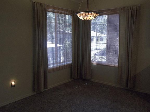 'Tiffany' Light Dining
