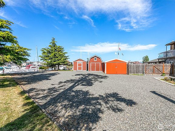 3rd image of 4102 Matia Drive