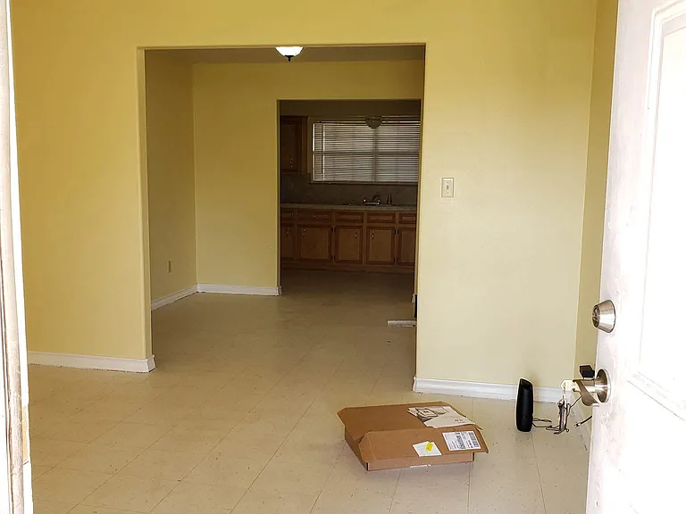 2013 Rebecca Dr S — Photo 7