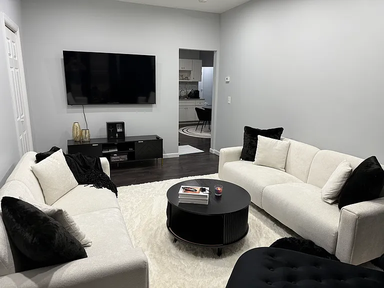 124-126 Keen St #2 — Photo 1