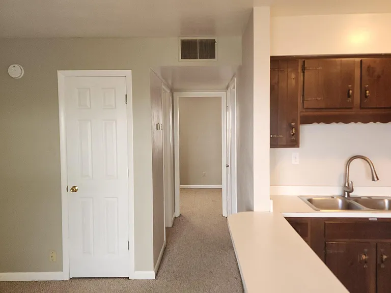 325 Ashlawn Dr #2 — Photo 10