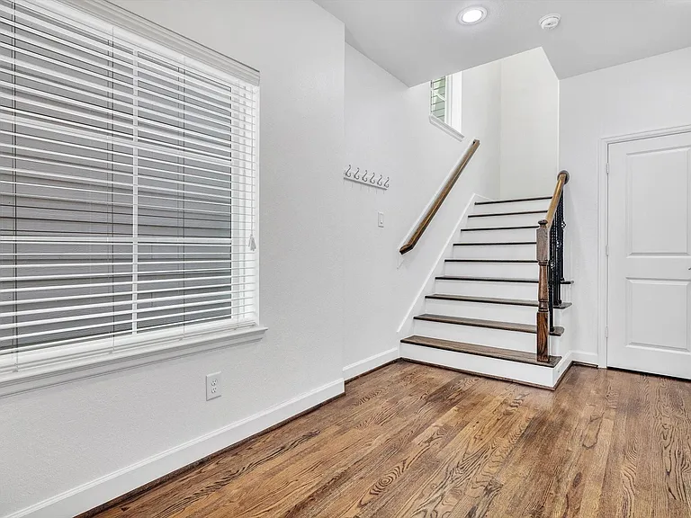 5521 Petty St — Photo 7