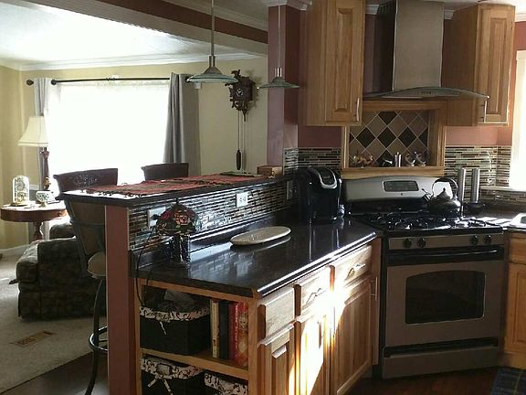 5th image of 1391 Meadow Park Dr