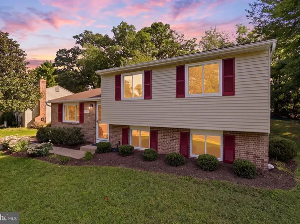 12753 Bradwell Rd, Herndon, VA 20171