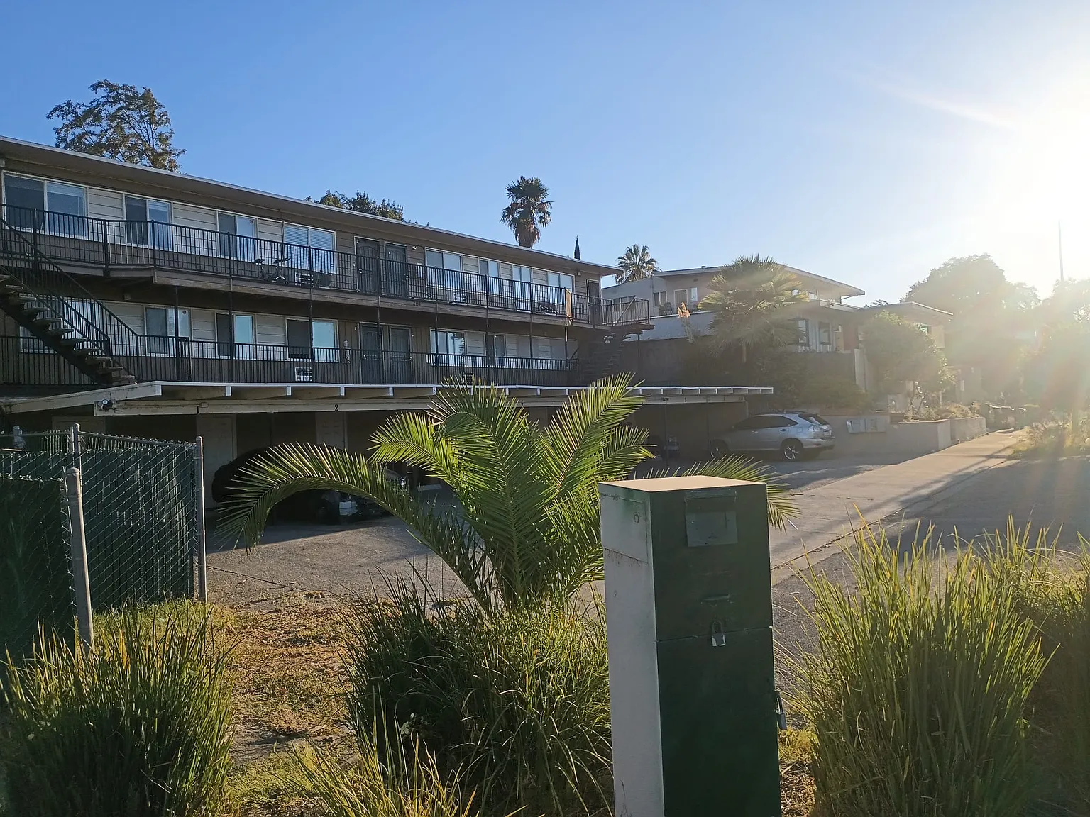 2 bed, 700 sqft, $2,300 — Photo 2