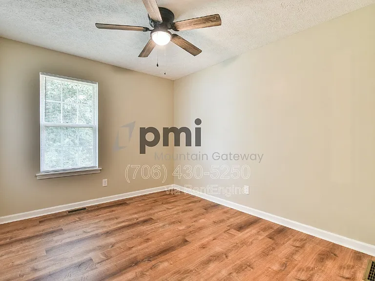 138 Sunset Oaks Dr — Photo 15