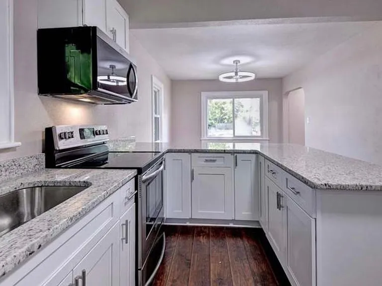 255 Lasalle Ave — Photo 17