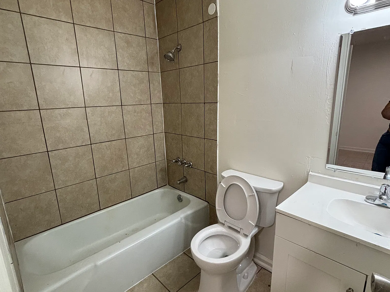 1 bed, 700 sqft, $795 — Photo 2