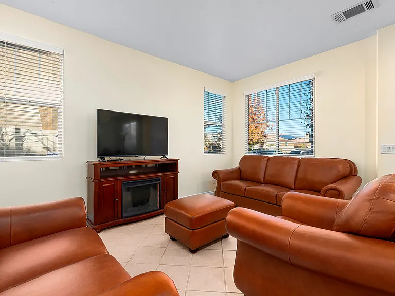 39299 Gainsborough Dr — Photo 10