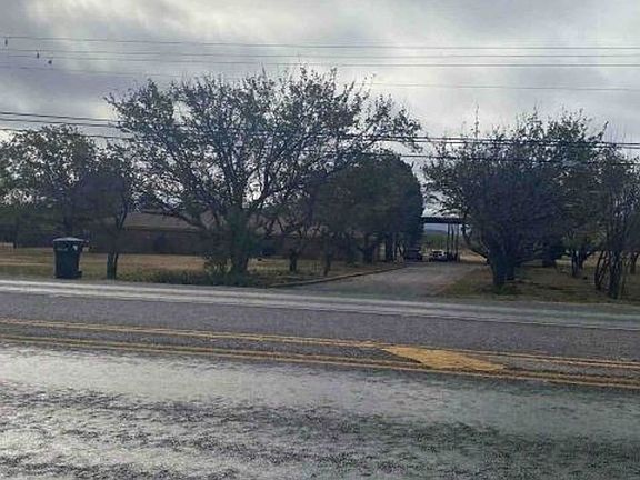 Exterior Neighborhood (street photo)