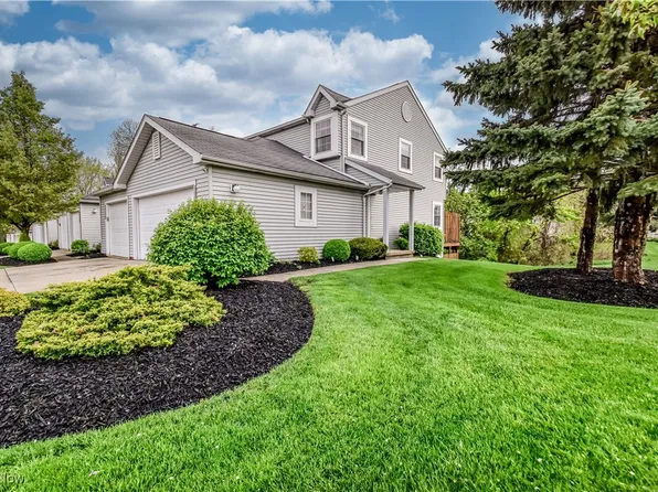 1240 Leeward Ln APT A, Willoughby, OH 44094