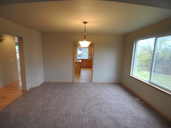 3rd image of 1819 21st Ave SE