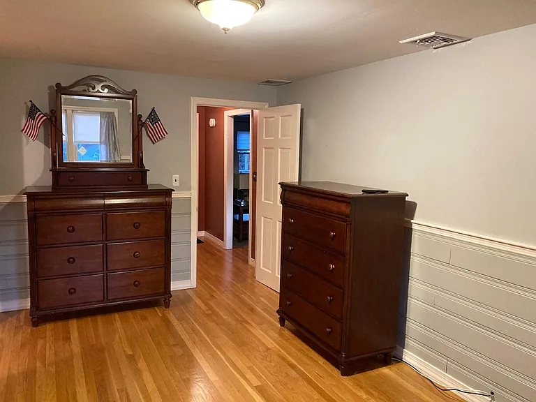 555 Bedford St #2 — Photo 9